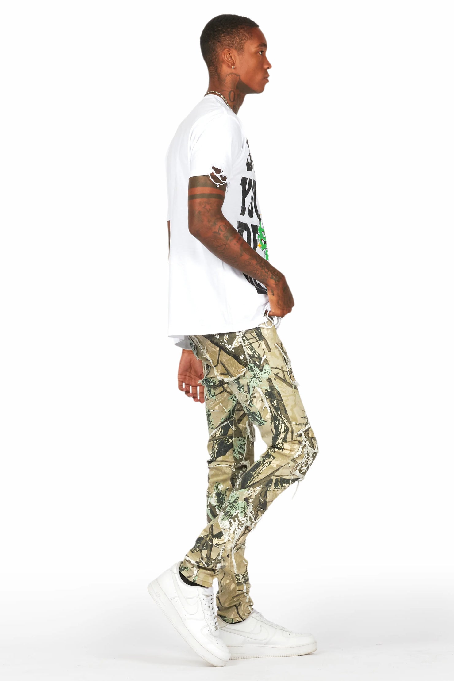 Tarl White Oversized Graphic T-Shirt